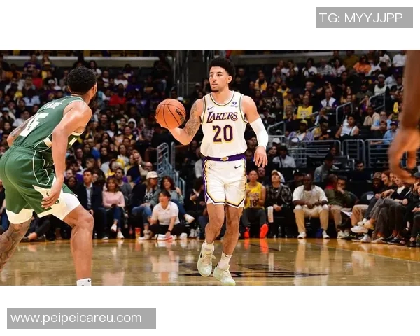 里夫斯突破妙传 范德比尔特接球双手暴扣 里夫斯突破妙传 范德比尔特接球双手暴扣